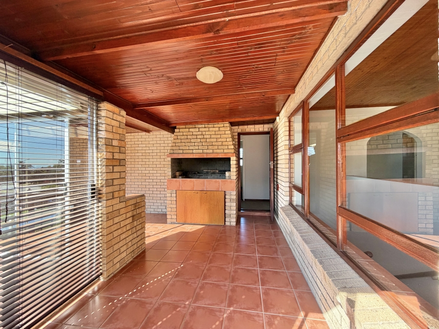 4 Bedroom Property for Sale in Noorsekloof Eastern Cape